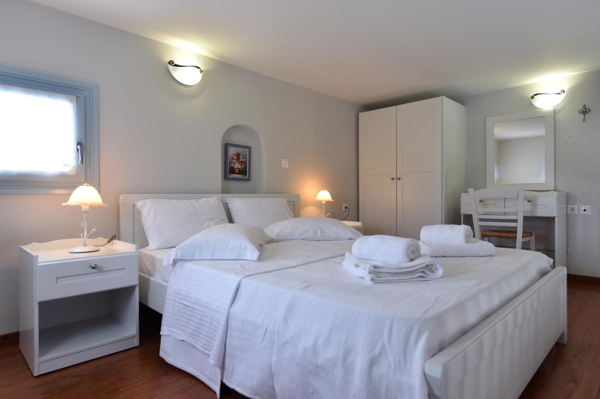 Tonia Apartments Paros Хриси-Акти Экстерьер фото